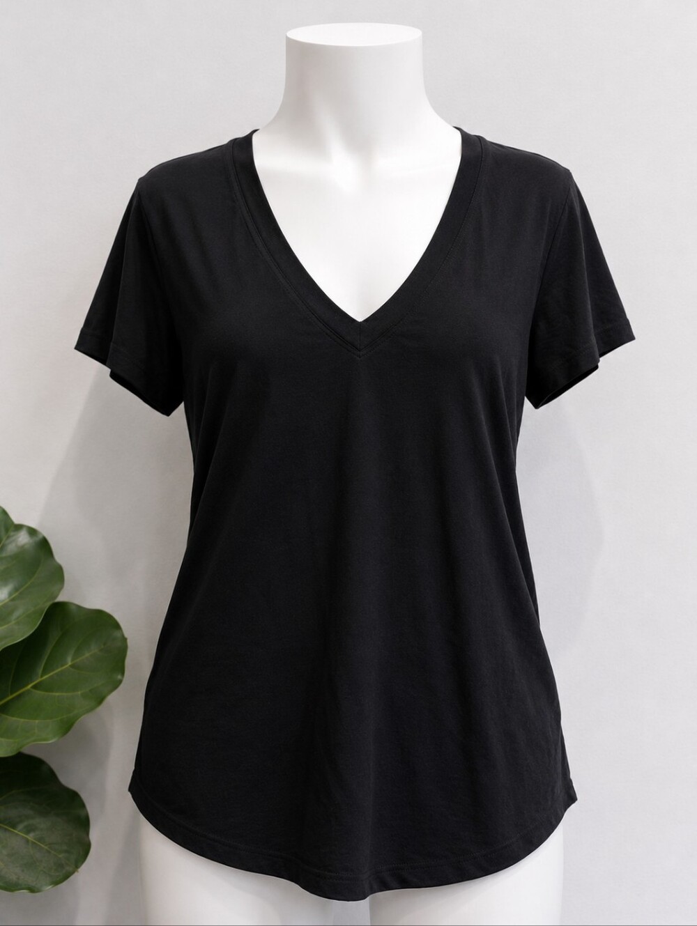 Lululemon Love Tee In Black